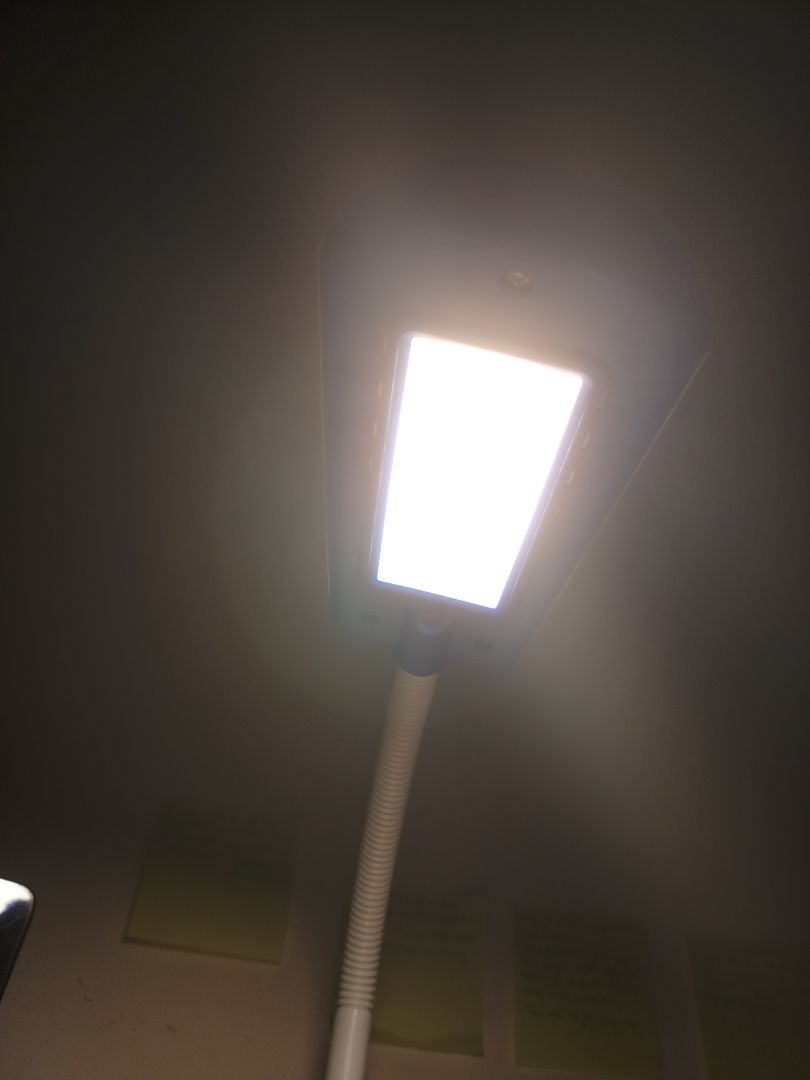 Đèn ổn, bên ngoài hàng đẹp hơn trong hình, giá cả phải chăng, mong là sẽ dùng được lâu dài.
Ship nhanh trước 2 ngày ❤
Mình cảm ơn!