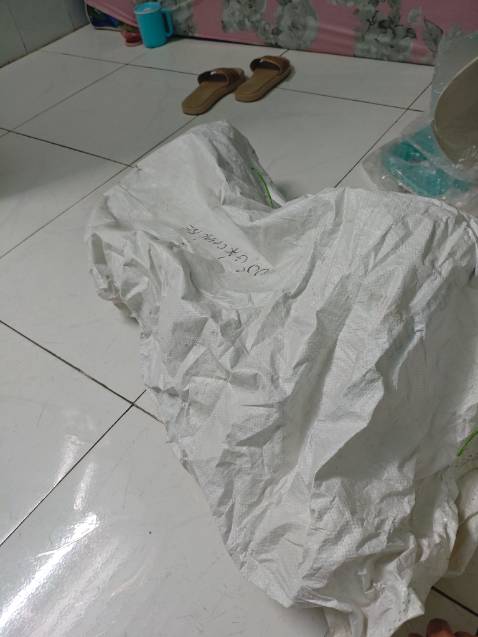 Mới mua về mà giao ghế gãy như vậy có đổi k