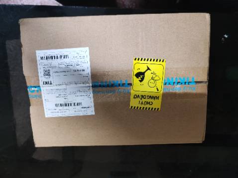 Hộp nhỏ gọn, đựng được 1kg đường kính. Có lắp cài rất hợp lý. 🐜 Không bò vào được. Tiki giao hàng đúng thời hạn, đóng gói cẩn thận OK