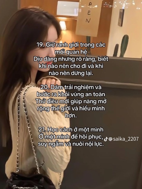 Giao nhanh giá cx khá rẻ , sách đẹp xịn mềm nữa nên mua của tiki ạ☺️☺️