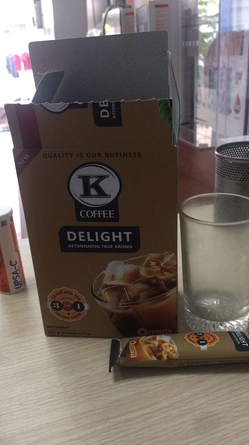 Đã uống cả trăm ly nay mới viết review, K Coffee uống khá ngon và dễ uống. Đây là cafe đóng bịch mà mình thấy ngon nhất mình từng uống. Mình thường mua ở An Nam hoặc mua online trên Tiki, mỗi lần thường mua tầm 5 hộp ?. Hồi xưa có bán trong Coopmart, nhưng giờ ko bán nữa.