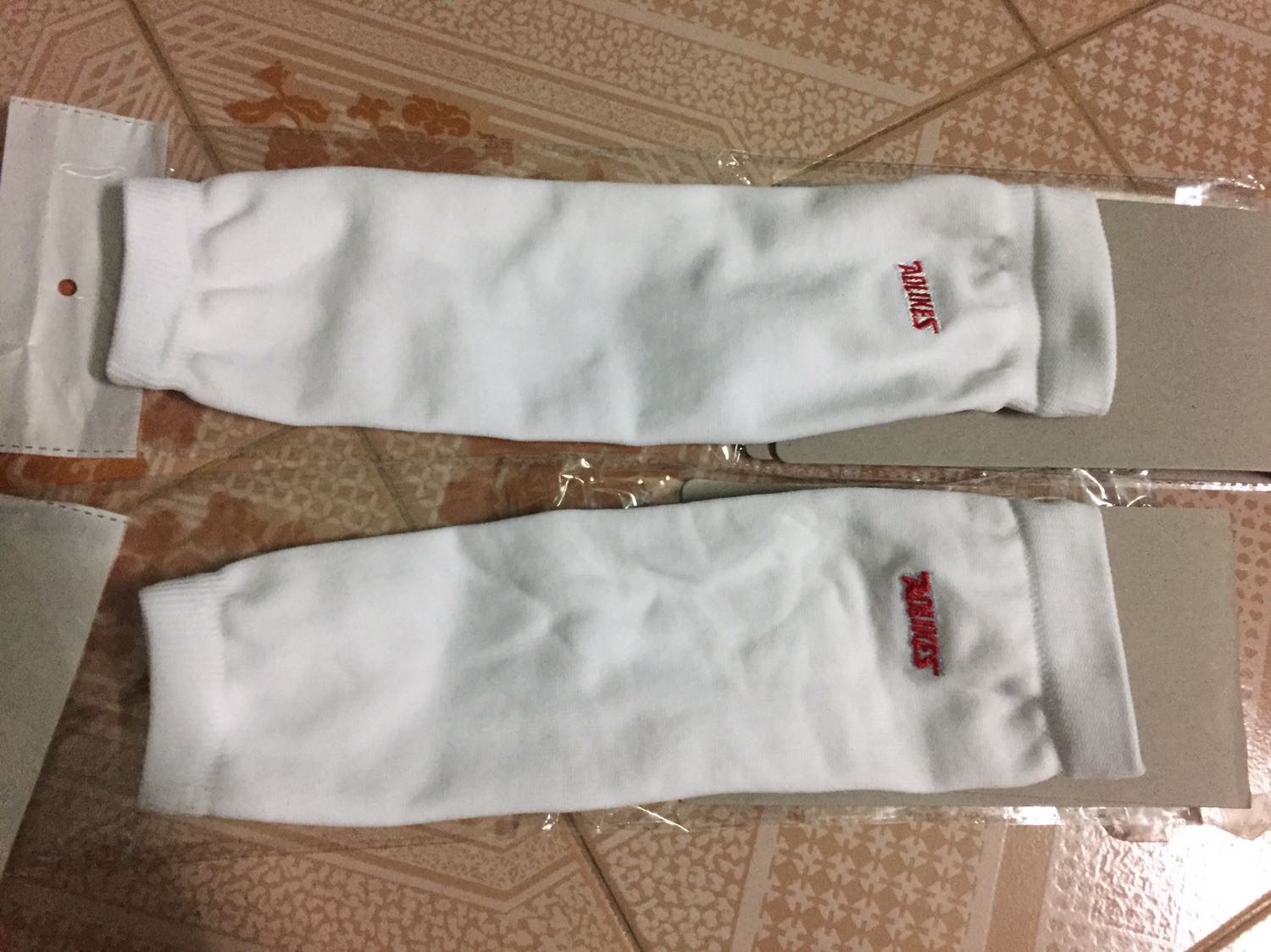 Độ co dãn cao, hút mồ hôi tốt. Nhân viên giao hàng nhanh.