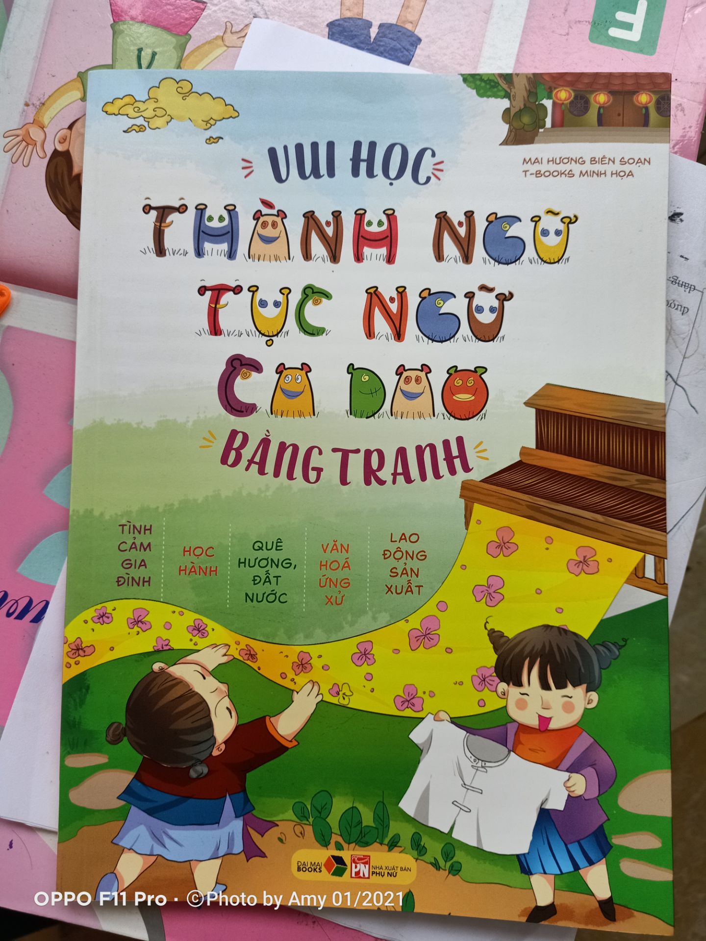 sách dễ thương, hình ảnh rất gần gũi, bé rất thích, vừa đọc còn vẽ theo hình nữa