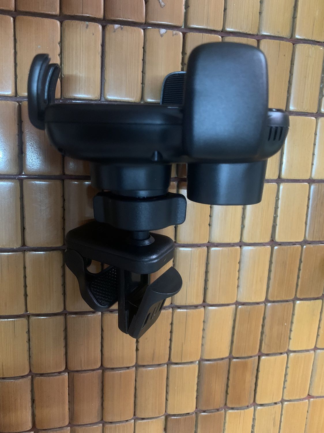 Đắn đo giá hơi chua nhưng r qđ mua đi xe sd map cho tiện, quả là tiền nào của nấy, sản phẩm đẹp và chất lắm nha shop