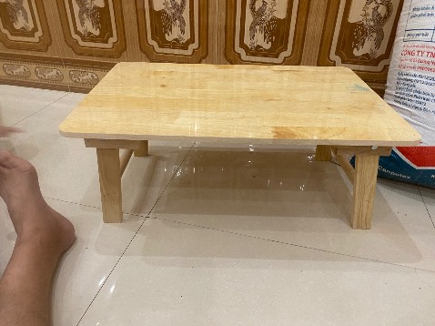 Bàn kém chất lượng, chân không choải, rể sập khi bé học bài
Không đáng mua