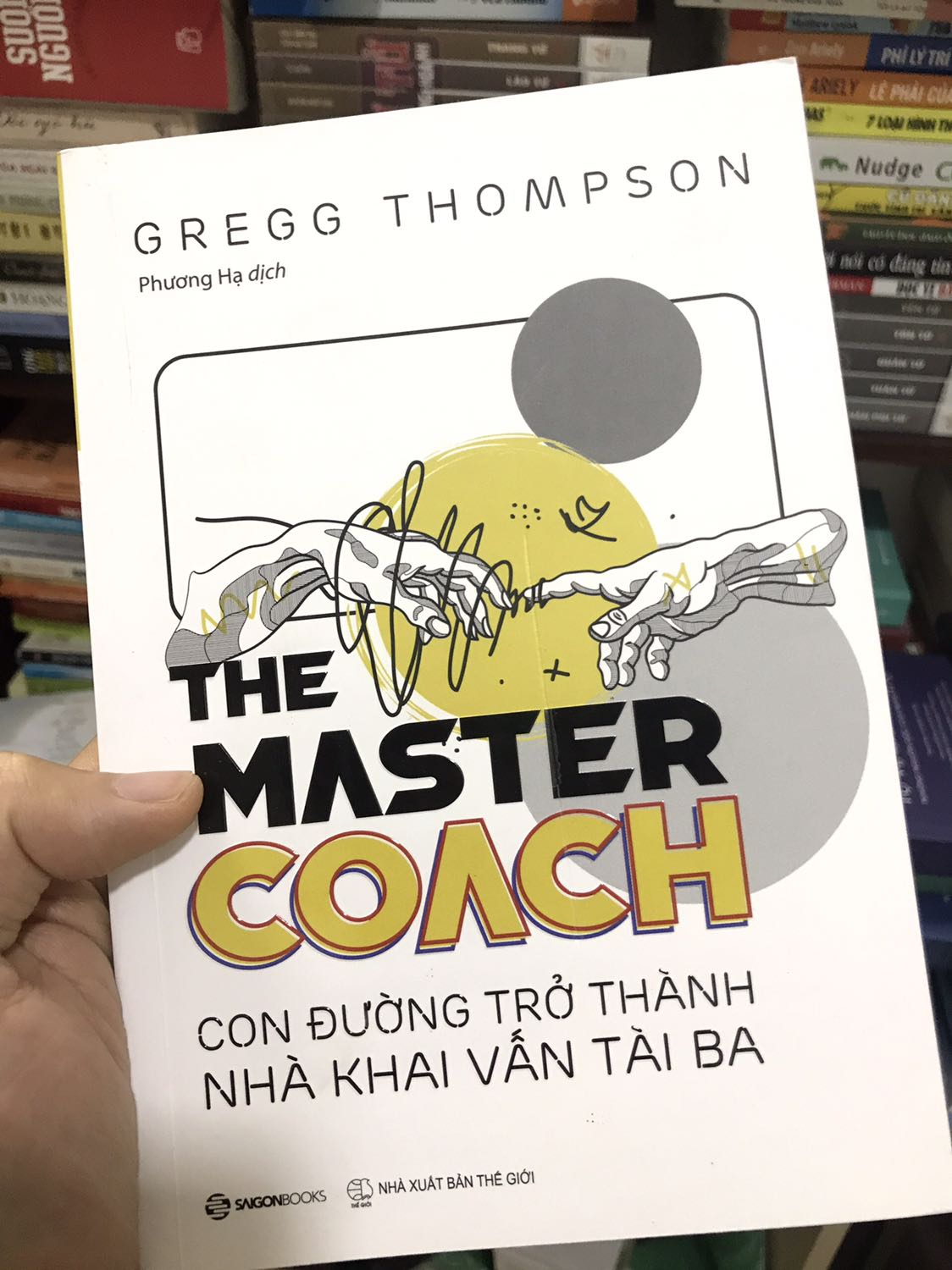 QUẢNG CÁO QUÁ ĐÀ

Sách nội dung cơ bản, dành cho người mới bắt đầu nghiên cứu thì ổn. 

Tiêu đề phụ nghe rất kêu là "Con đường trở thành nhà khai vấn TÀI BA" là do tự thêm vào chứ bản gốc tiếng Anh không có. Đó là một việc PR quá đà khiến cho nhiều người có thể chọn nhầm sách.