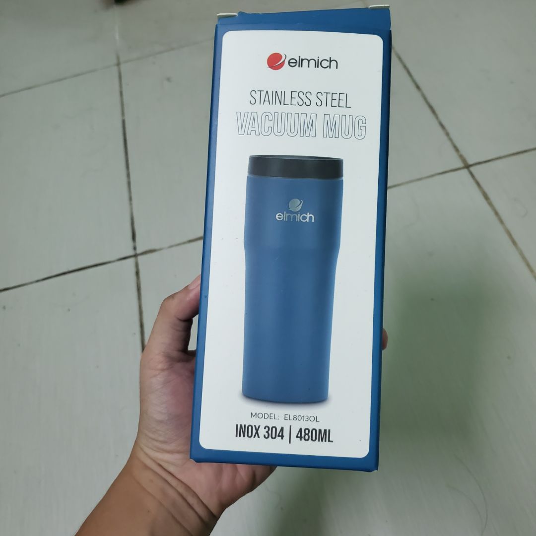 Giữ nhiệt tốt, đá lâu tan, Chưa thử với đồ nóng.Không bị chảy nước khi úp ngược. Màu sắc không tươi tắn lắm. Hộp đựng chất lượng (tui kết nhất cái Hộp đựng à).