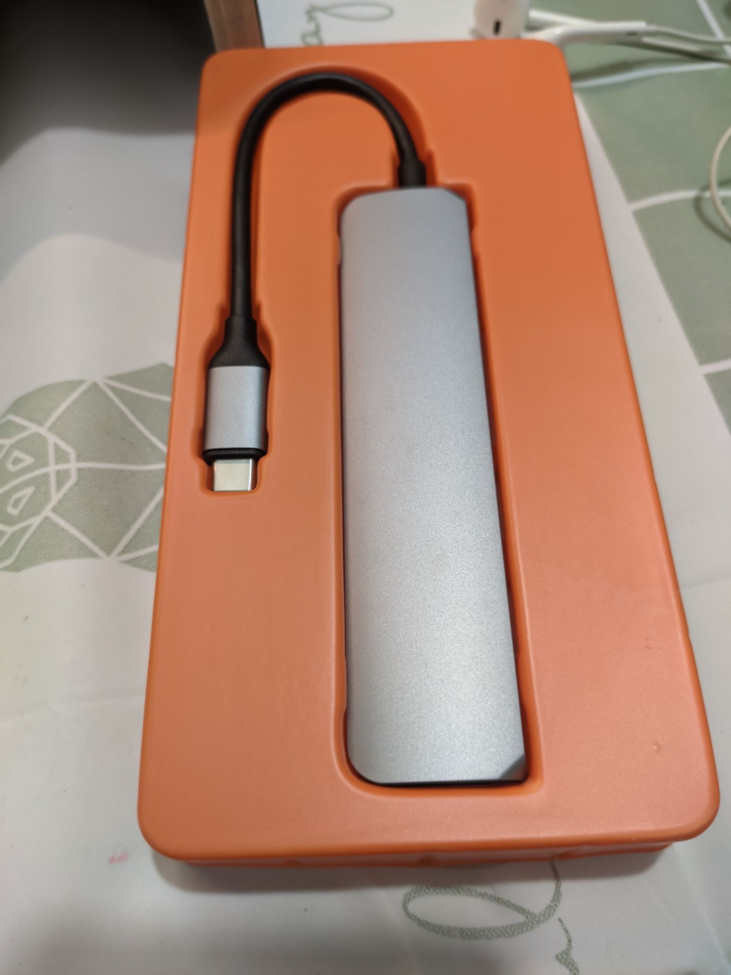 xài được vài tiếng, thấy ổn áp đấy. Nhìn ở ngoài thì nhỏ gọn