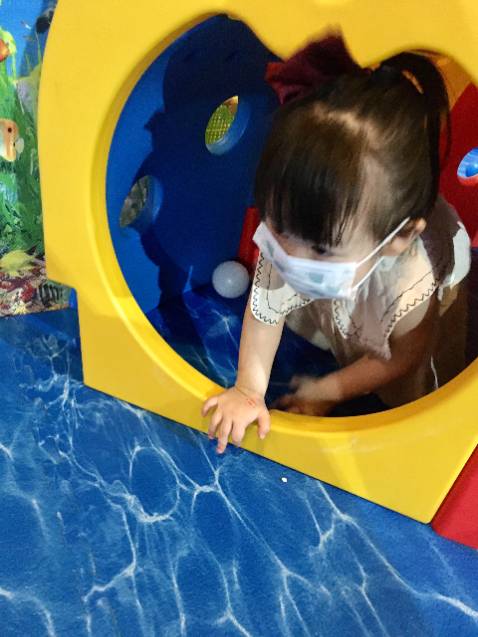 Khẩu trang mềm, siêu fit với bé nhà mình, mua lần 14 hộp xài mấy tháng luôn cho khỏi mất công đi săn hàng :)). Cám ơn Anyguard shop nhiều, tư vấn siêu nhiệt tình, giao hàng Tiki Now siêu lẹ, đặt mới có 1h mà giao hàng luôn. nhận điện thoại shipper mà hú hồn luôn á :))
Nói chung là sản phẩm tốt, dịch vụ tuyệt vời, nên mua nhé mn .