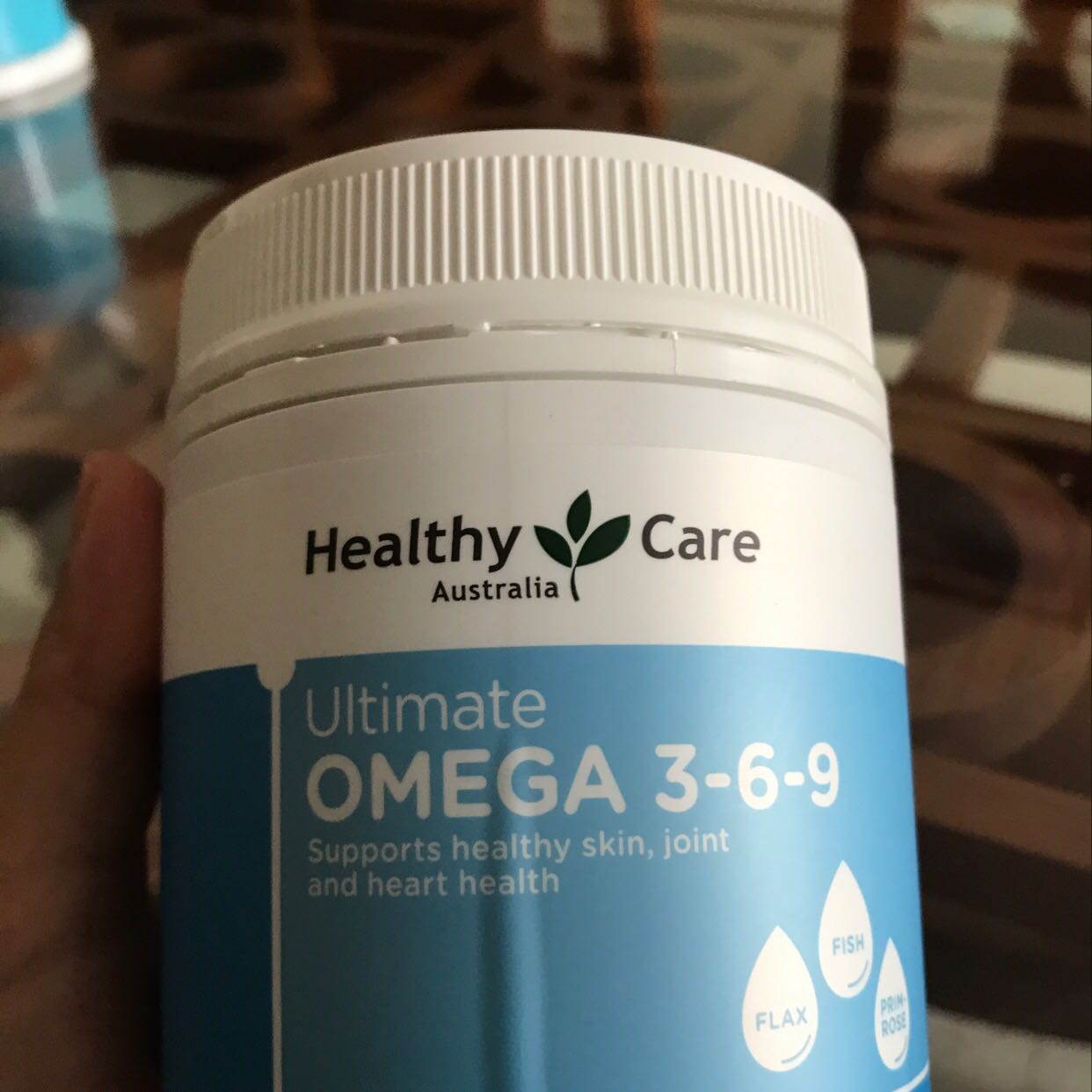 vỏ viên hơi cứng , tem nhãn dán hơi bị phồng & không có màng bảo vệ bên trong như các loại khác mình mua nên không biết có phải hàng thật không. vỏ viên hơi cứng , tem nhãn dán hơi bị phồng & không có màng bảo vệ bên trong như các loại khác mình mua nên không biết có phải hàng thật không.