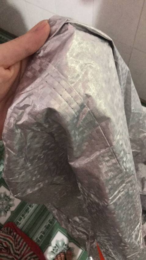 Hàng giao rraast là đúng vơi ảnh nhé . Đẹp lắm . Sẽ ủng hộ thẻm nữa
Sản phẩm đẹp như trên ảnh, đóng gói sản phẩm tốt, shop phục vụ tốt, rất đáng tiền
MÀu phản quang nên cũng không làm nóng xe, để ngoài trời ổn, hay là do mùa đông nên cũng ko vấn đề mấy nhỉ?? vấn đề trước mắt như thế là thấy ok rồi, đợi thgian xem sao nữa sẽ có phản hồi cho quý vị nha! hahaaaaaaaa