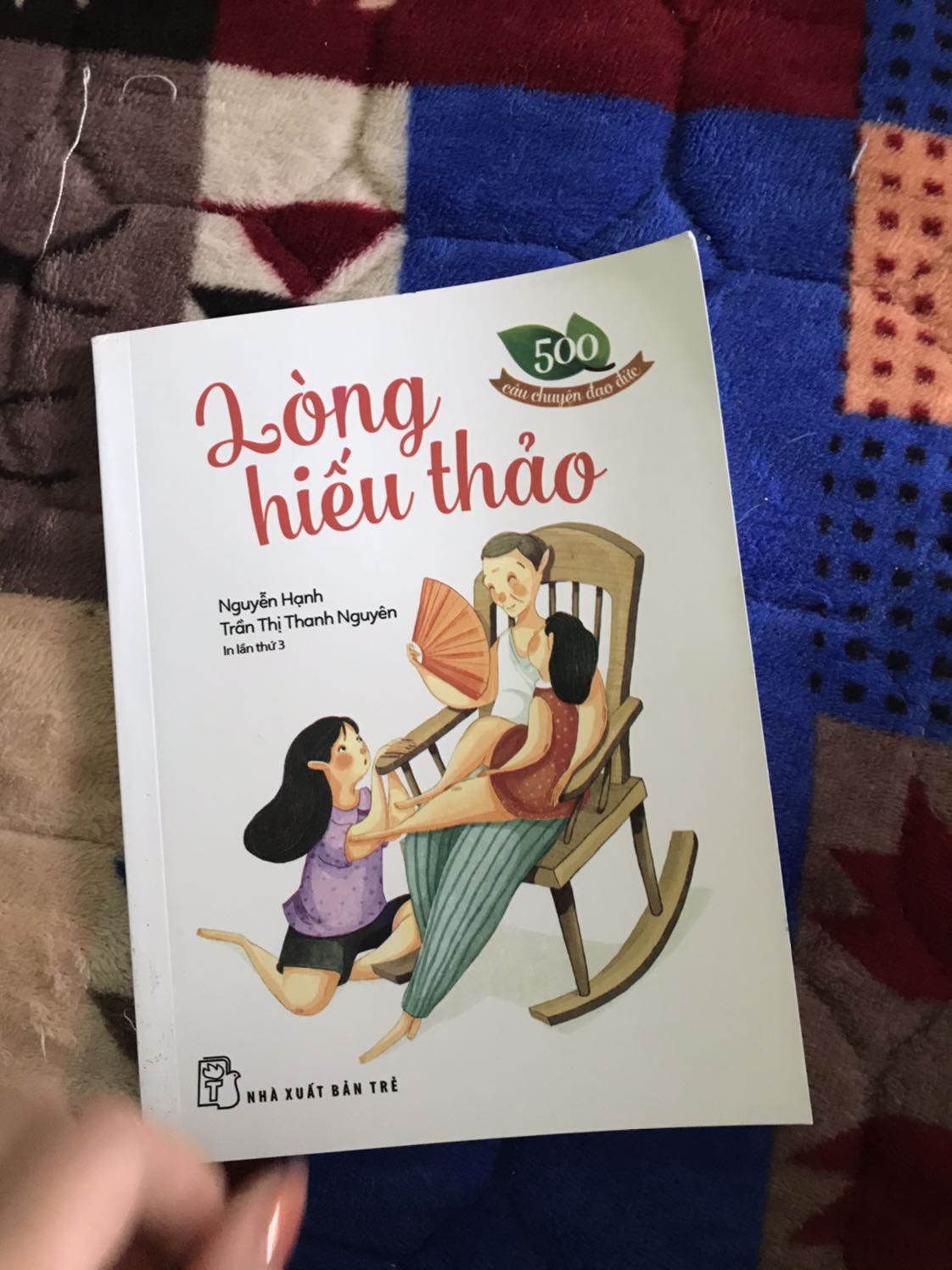 Tiki giao hàng siêu nhanh. Giấy in hơi vàng nhưng đọc rất oki, k bị mỏi mắt. Nội dung hay.