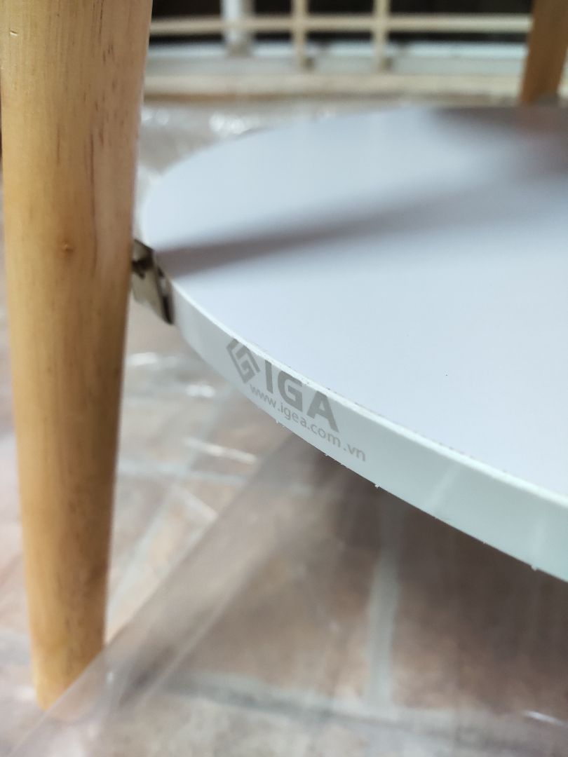 Bàn xinh xắn, nhưng khá khó lắp với nữ như mình, dưới bàn có lỗ để lắp vít nhưng chân bàn không có nên cứ lắp đại  không vừa lại tháo vít lắp lại. nếu có dh chi tiêt thì tốt quá. Bàn xinh xắn, nhưng khá khó lắp với nữ như mình, dưới bàn có lỗ để lắp vít nhưng chân bàn không có nên cứ lắp đại  không vừa lại tháo vít lắp lại. nếu có dh chi tiêt thì tốt quá.