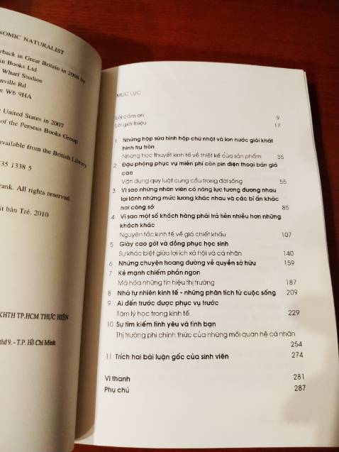 Giao hàng nhanh, sách rất mới, được giữ sạch sẽ và không bị quăn mép.
Rất hài lòng với cách đóng gói và vận chuyển của Tiki.