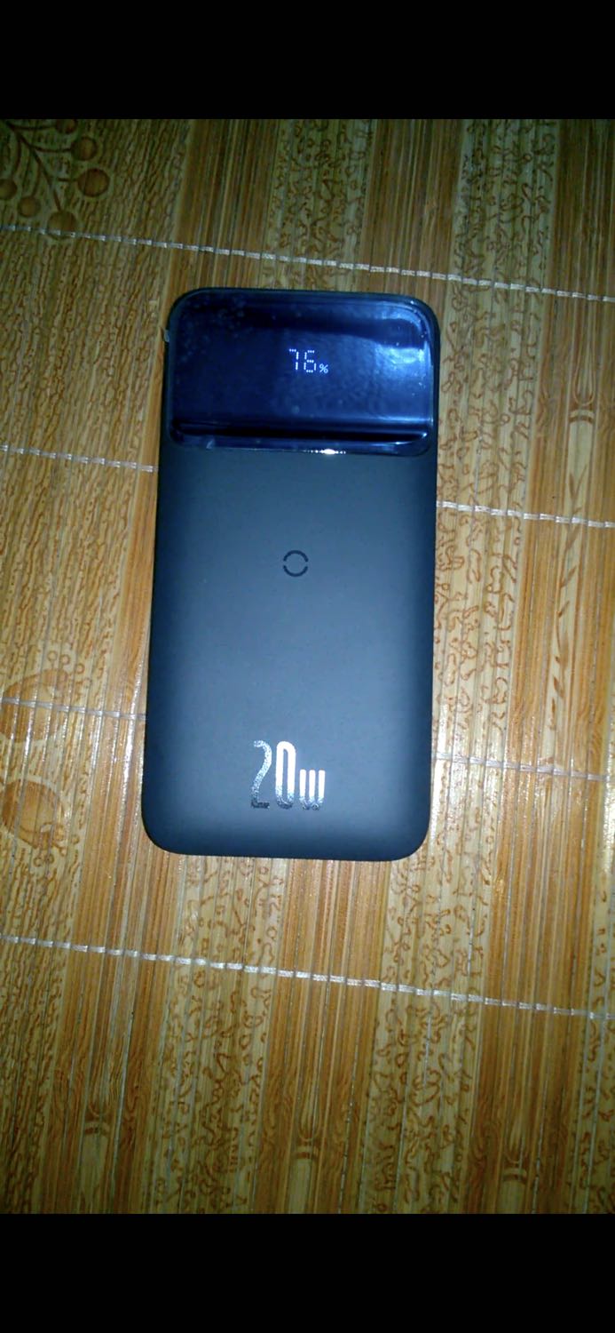 Giao hàng chậm. Mặc dù bên ngoài đơn hàng không ghi tên sản phẩm nhưng người giao vẫn biết bên trong là gì, giả sử đây là món đồ nhạy cảm thì xấu mặt lắm. Tôi sẽ cân nhắc có nên mua hàng tiki tiếp nữa hay không. Tiki dạo này làm ăn chán lắm