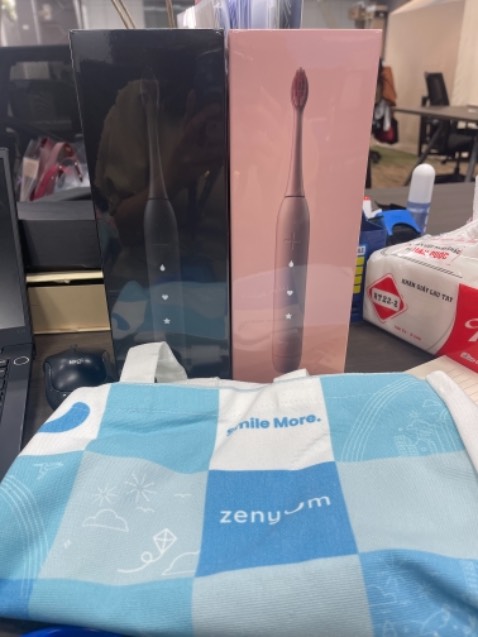 Xịn xò quá trời. Hộp đẹo, hướng dẫn rõ ràng. Bạn mình xài rồi ai cũng khen nên mình cũng đua theo mua 1 cặp cho mình và chồng