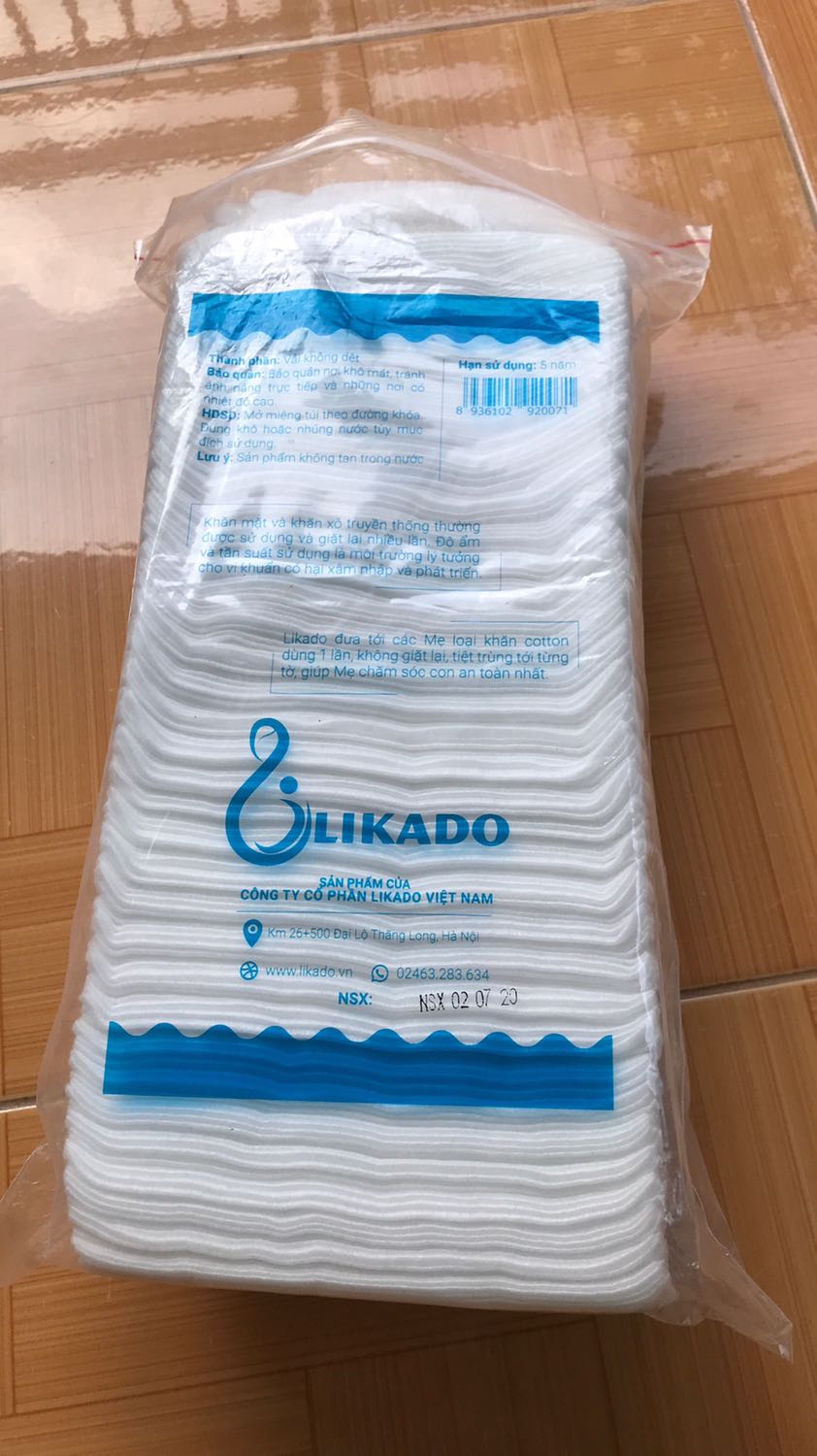 Hàng dùng tốt, giấy chỉ gập đôi lại nên dễ dàng sử dụng. Giao hàng nhanh dù mình ở Bình Phước và hiện đang dịch bệnh. Mình rất hài lòng