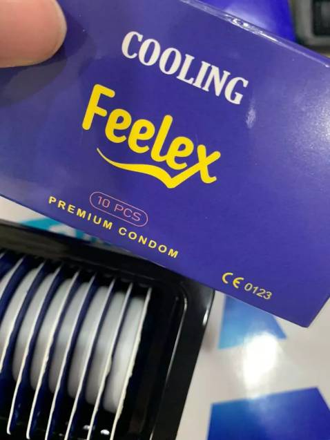 ultr, mỏng lắm và mát lạnh, ngon. ny mình tốn k biết bao nhiêu tiền mua bcs, xong k ưng nổi vì khô, to, dão lại dày. loại này mỏng ôm trời ơi dùng như k dùng thật ý. xong mình mua 2 hộp này với 1 hộp 10c nữa mà chưa đến 90k!!