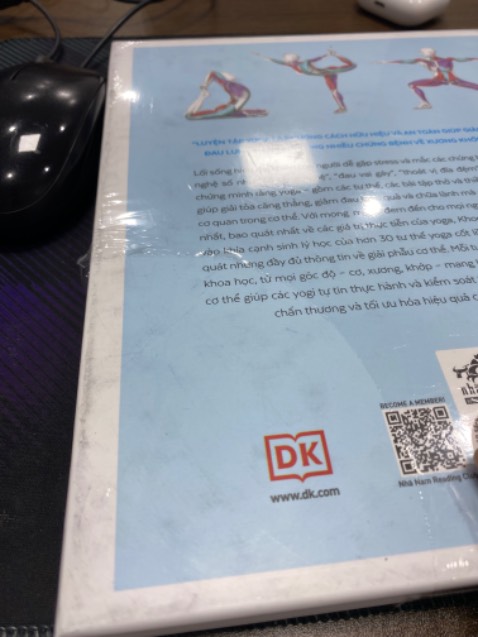 Lần này hơi chê Tiki vì bìa cũ dù có seal, bóc ra hơi thất vọng xíu nhưng vẫn tặng shop 5 sao. Mong lần sau shop chuẩn chỉ hơn ạ!