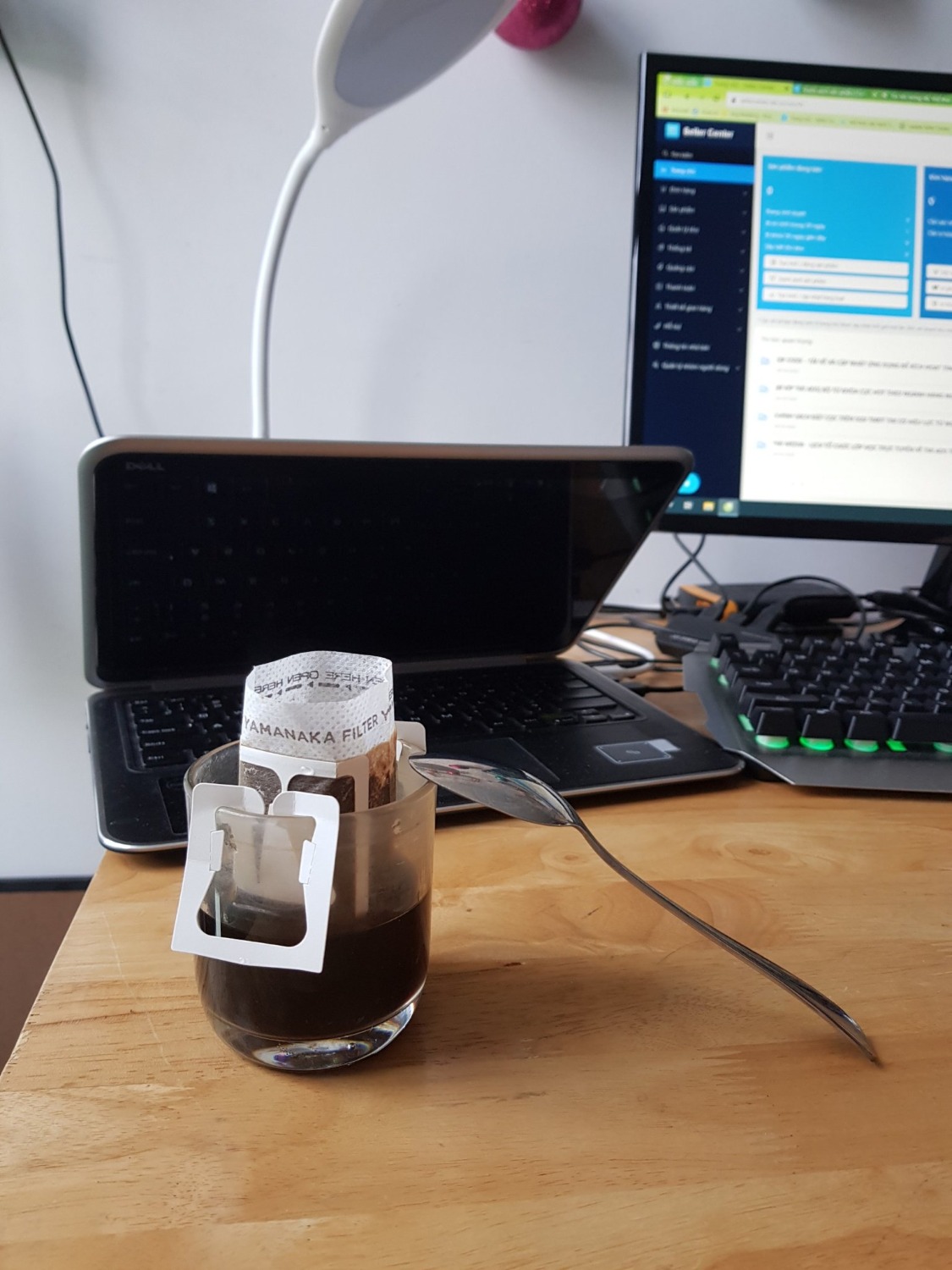 Thật sự ấn tượng vì sự tiện lợi, đúng là vị cà phê nguyên chất. Có thể pha đậm - nhạt đúng như hướng dẫn.
Phù hợp với anh em Văn phòng như mình. Sẽ giới thiệu cho anh em cùng cơ quan.
Cho 5 sao lun. :))