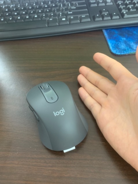 Dùng sướng tay, nhẹ nhàng êm ái vừa tay. Đáng đồng tiền bát gạo
Đóng gói cẩn thận
Giao nhanh chóng
Dùng sướng hơn M590
Kể có chức năng chuyển kết nối giữa 2 máy khác nhau như M590 thì tuyệt vời