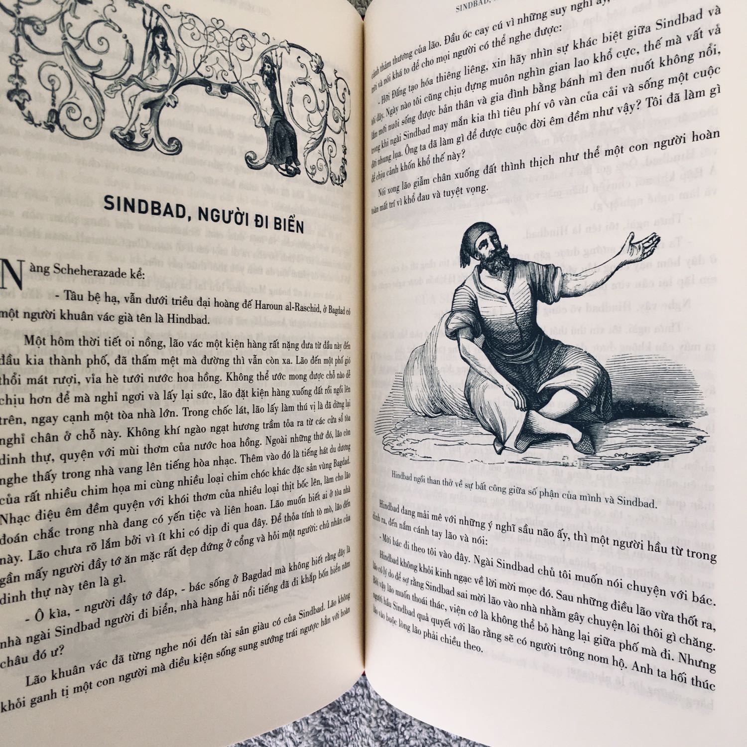 Giao hàng: nhanh, hộp va chạm nhiều nên góc bìa sách có cấn một chút, không ảnh hưởng quá nhiều.
Sách: đẹppppppppp, so với bản cũ thì thêm rất nhiều tranh minh hoạ đọc đỡ nhàm chán. Giấy loại 70gms nên hơi mỏng so với cuốn Grimm.