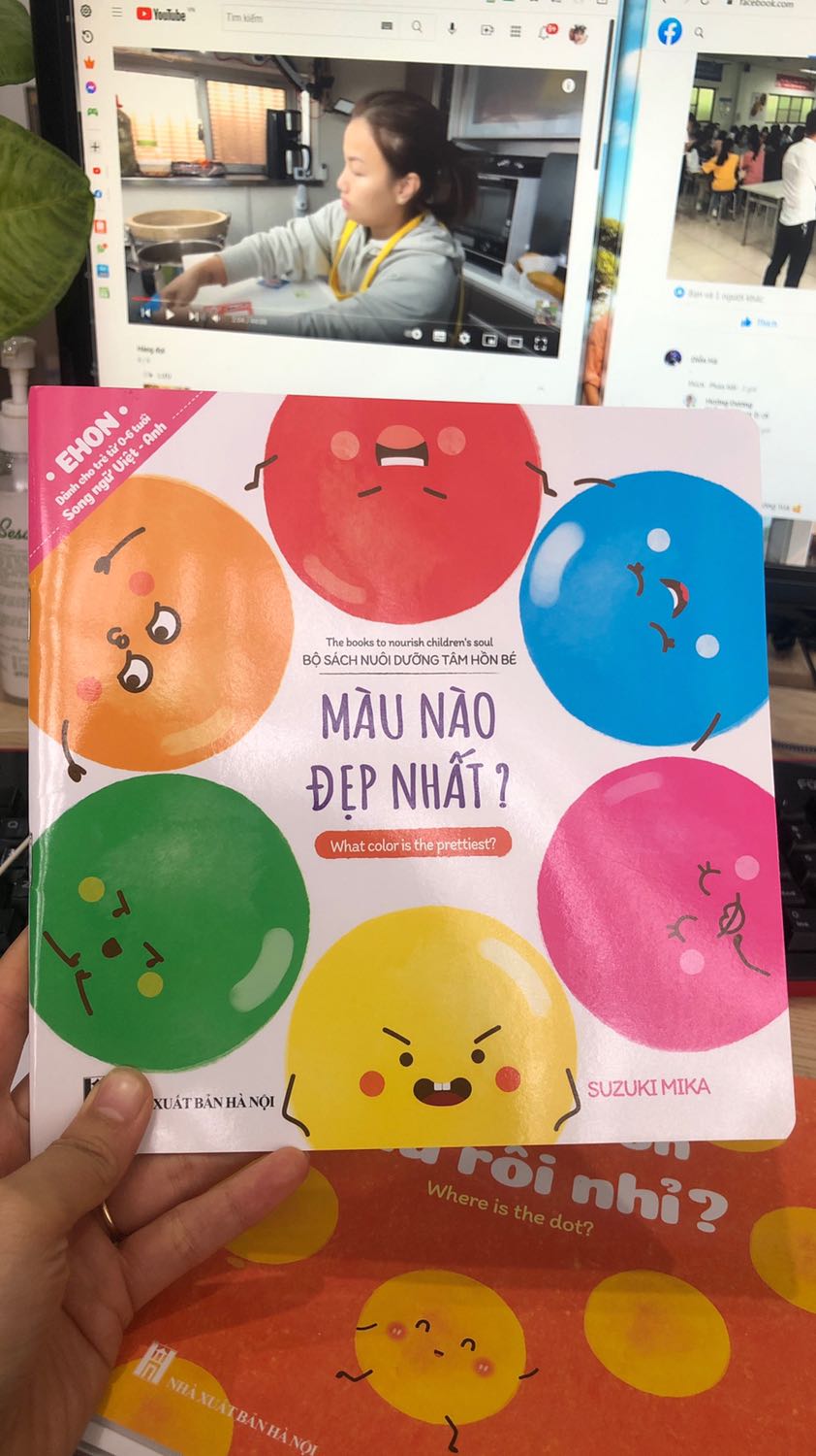 Sách rất đẹp màu sắc hấp dẫn, đc sale 20k rất rẻ mn nên mua cho bé ạ