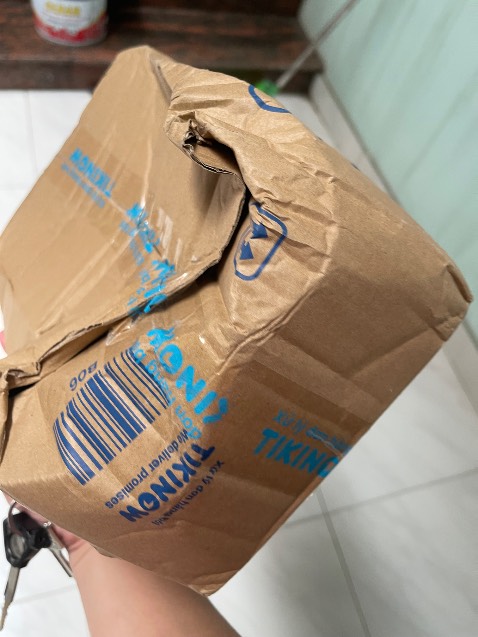 Chưa đọc nên chưa nhận xét review được. Khi nào đọc xong mình sẽ quay lại review sau. Đánh giá ship quăng quật sách như này chịu luôn. Dù Tiki bọc kỹ nhưng vẫn có chút ảnh hưởng :)