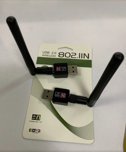 Mua 2 cái, cả 2 đều không xài được, cài driver xong 1 cái cắm vào nhận nhưng không bắt được sóng, 1 cái không nhận luôn. Sản phẩm chất lượng quá tệ