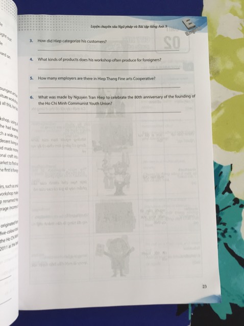 chấp nhận là mình đặt sách ở xa, nhưng tình trạng sách bí bóp méo đến như thế này là không chấp nhận được. Hình thức cuốn sách giao đến tay minh vô cùng tệ. Hộp bị nát khá nhiều. Mình có sử dụng bookcare cho 2/3 cuốn sách nhưng giao đến nơi thì không thấy cái nào!! Buồn Megabook thật sự trong lần giao hàng này. Thứ duy nhất mình chấp nhận được là nội dung của cuốn sách.
Nội dung đánh giá bên trên là đơn hàng và ý kiến chủ quan của mình. Mọi người không vì vậy mà đánh giá hết tất cả sản phẩm của shop!!
Cảm Ơn!!