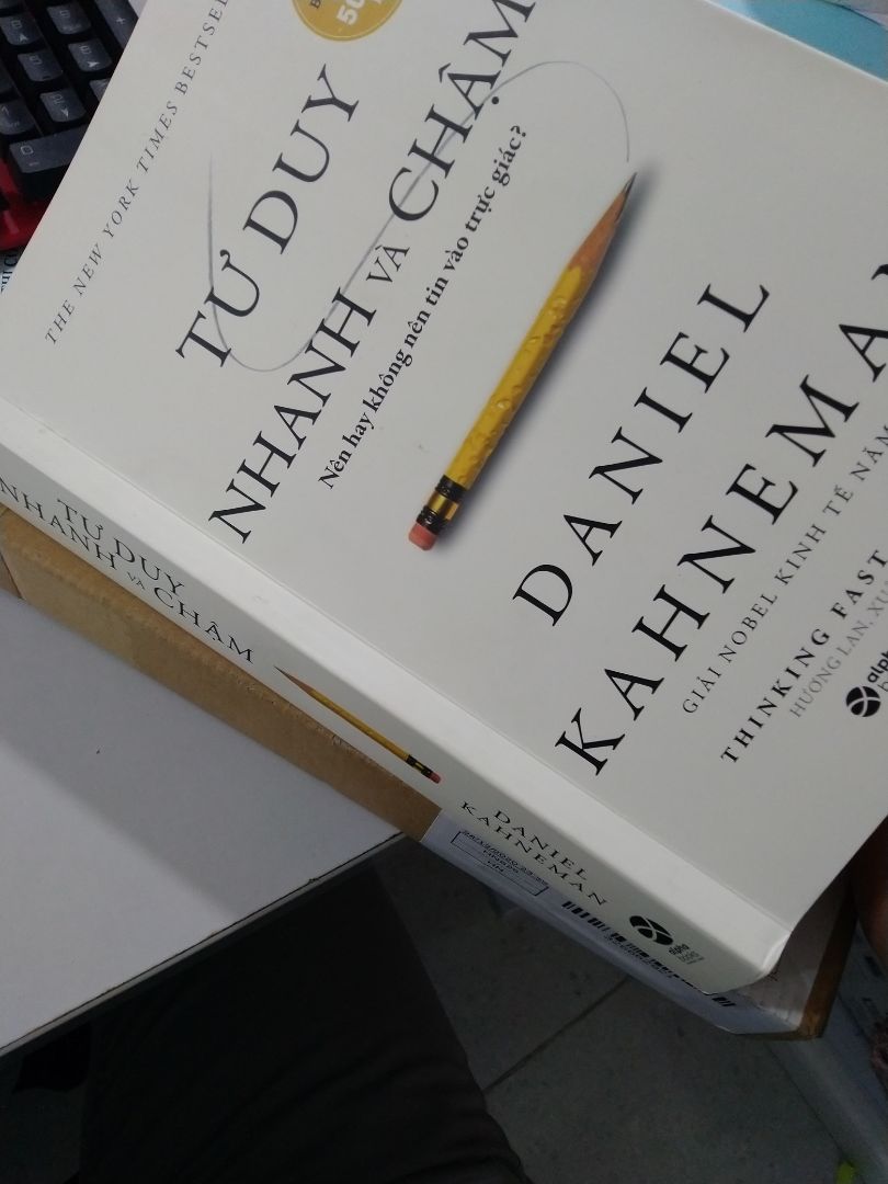 nội dung thì chưa đọc nên mìn review sau.  giao hàng của tiki thì rất nhanh. hôm nay đặt hôm sau là có. Nhưng phần đóng gói sản phẩm rất tệ. sách không có bọc. bìa sách bẩn. mép sách thì con vênh. Mình cảm thấy sách đã qua dụng. hi vọng tiki liên hệ và đổi cho mình