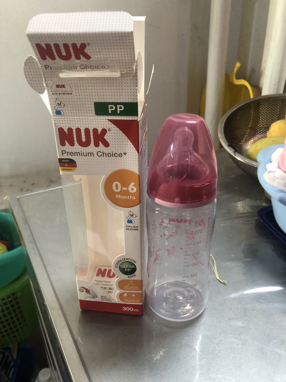 Hàng fake, đặt bình thủy tinh 240ml, giao bình nhựa 300ml. Yêu cầu đổi hàng hoặc đền bù. Tiki xem xét lại nhà cung cấp này