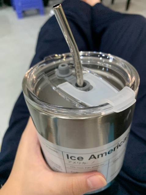 Shop giao hàng nhanh quá, sản phẩm ok, đepk quá nhà, giữ nhiệt rất tốt, hàng chính hàng, gọn dễ sử dụng và vệ sinh cốc. Cảm ơn shop. Chúc shop luôn đông khách nhá.