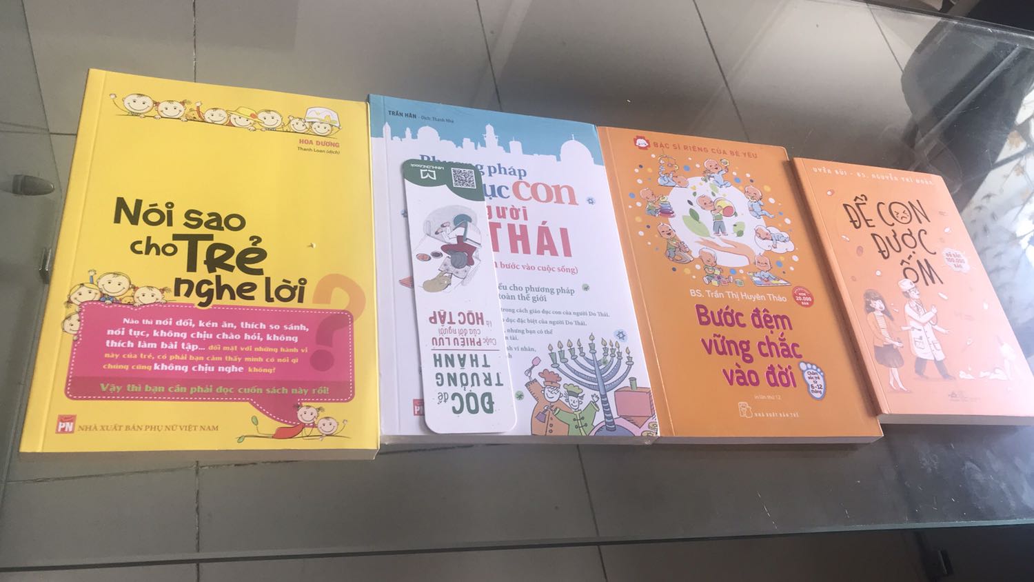 Mình rất thích đóng gói nhé, đọc xong sẽ review nội dung thêm.