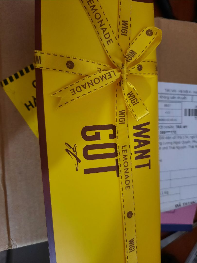 Giao hàng siêu nhanh, sáng qua đặt nay đã có. Hàng bé mà cái hộp to đùng lun ạ. Chì kẻ mày này thì chất lượng ok rồi không phải bàn