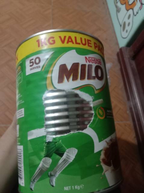 Đơn hàng kèm quà tặng là socola 1,7kg mà nhận có 3 thanh. Sp thì bong tróc bao bì