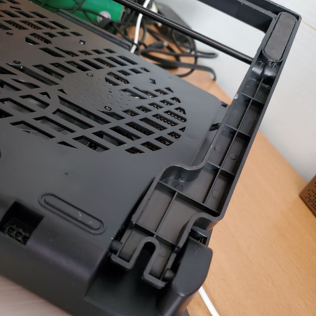 đống gói hoàn chỉnh...chỉ chất liệu thì kém tí hơi mỏng. giàn chân cũng mỏng sợ dễ vở..2 cánh  quặt chỉ bên trái chạy chậm hơn bên phải...ra giớ tạm ổn. ko xúc xắc...chận usb hơi lỏng lẻo...!!!