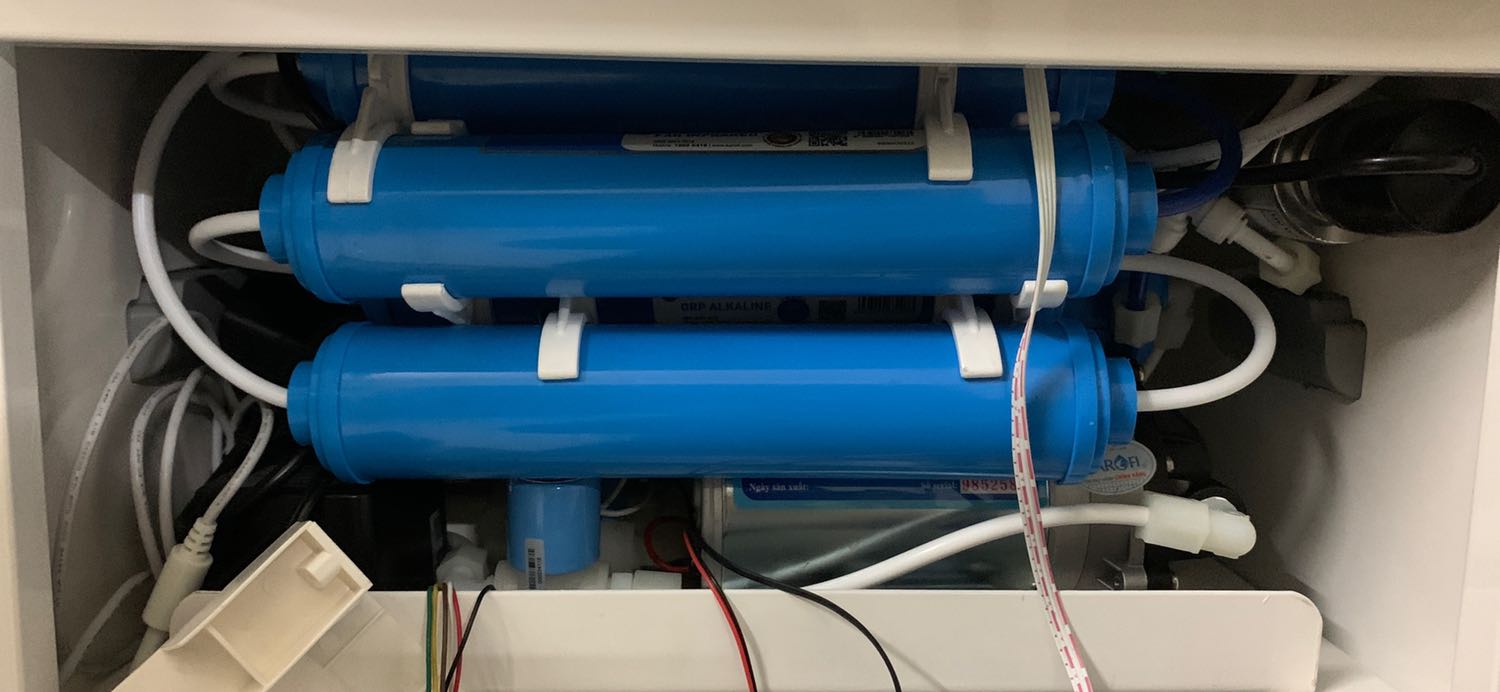 Hàng chuẩn, tặng kèm cả ống nối, khớp nối để thay, rất tiện. Shop nên bán theo combo cho dễ tìm, chứ đi tìm từng lõi lâu lắm