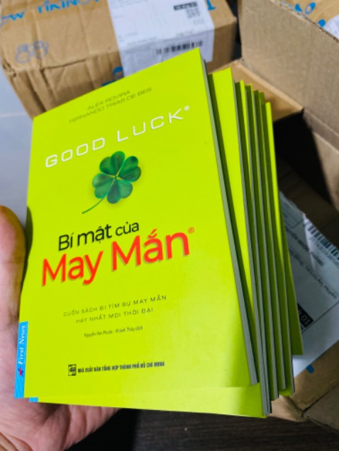 Nội dung hấp dẫn. Giao hàng nhanh.
Góp ý Tiki Trading nên học hỏi dùng tấm nệm màu trắng giống Fahasaha để bảo vệ sách trước ghi cho vào hộp đóng gói!