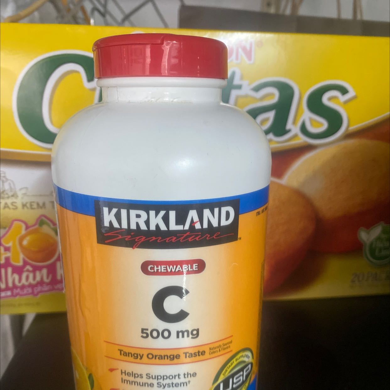 Dễ nhai, thơm mùi kẹo. Cả hủ mấy trăm viên tốt cho sức khoẻ!