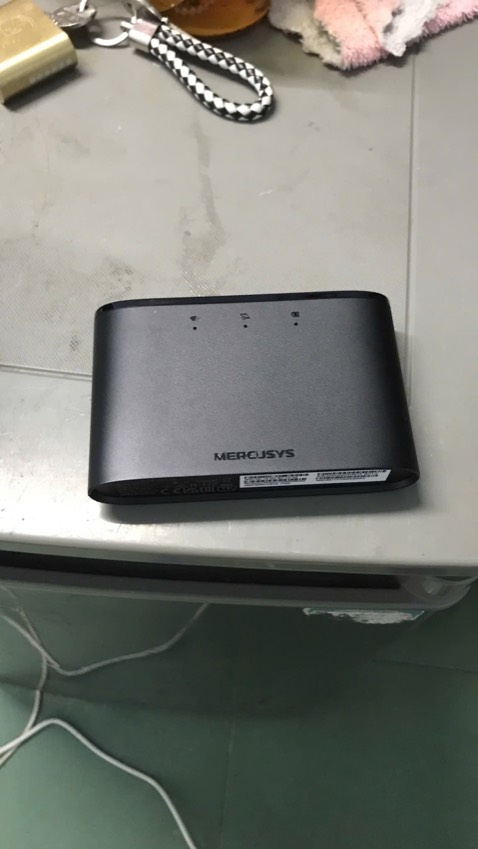 Kết nối ổn định nha mặc dù phòng t rất khó bắt mạng kể cả là mạng cá nhân. Đúng cứu vớt cuộc đời tui huhu. Bộ này nhận là nano sim, t dùng Vietnamobile được nha. Có hướng dẫn bằng tiếng Việt, dây sạc chứ k có nguồn, chân micro usb.