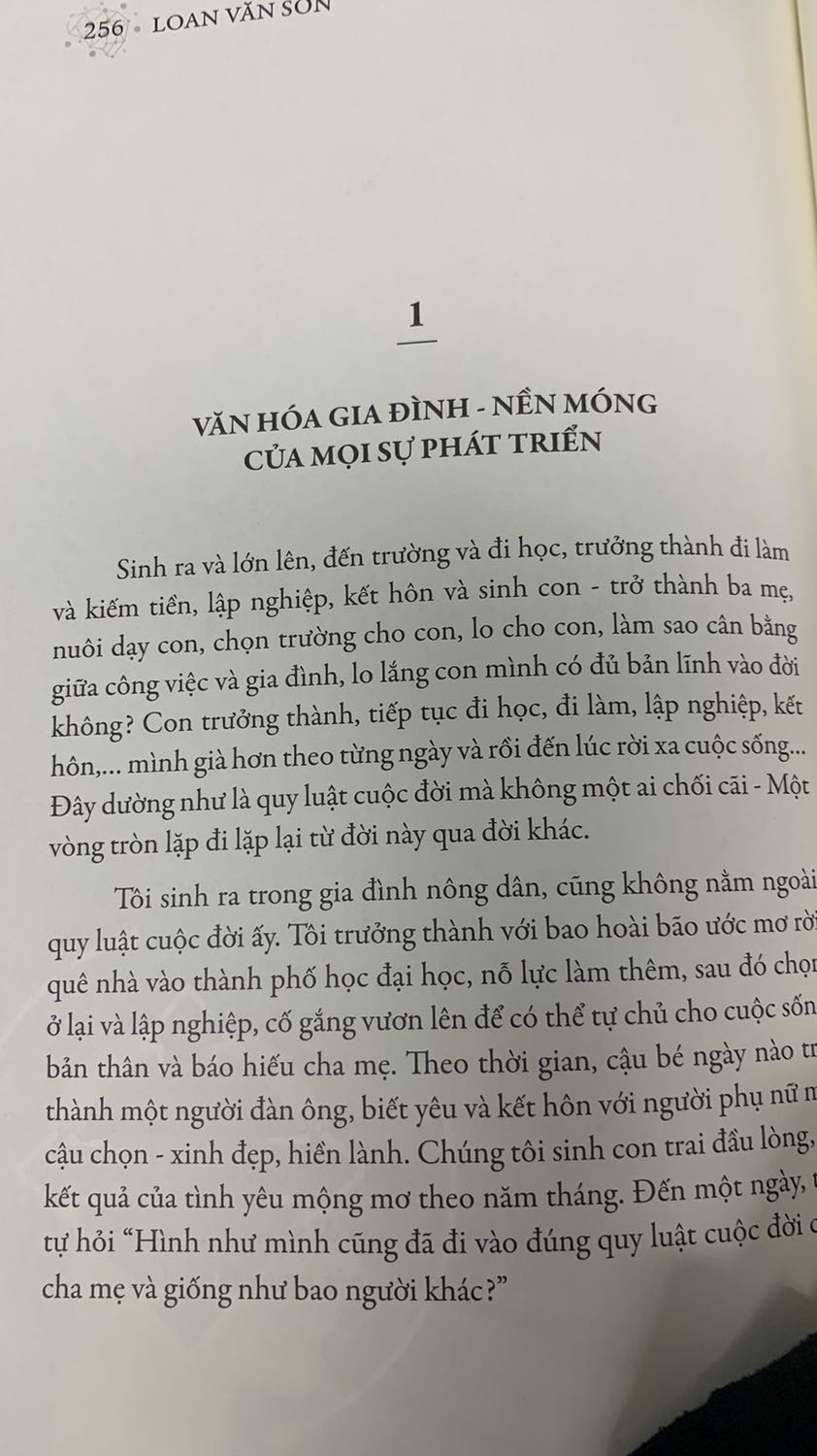 Sách leader mindset này số 2 thì không sách nào số 1 về tính thực tế và gần doanh nghiệp VN nhất, mỗi trang mỗi từ đều thấm thía khi tổ chức của mình nhiều vấn đề chưa được xử lý và có hướng giải pháp, một cuốn sách giúp tôi rất nhiều tư duy mới