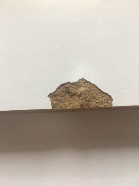 Mình đặt tủ sách ván dày 1,7cm nhưng chỉ nhận được 1,2cm. Ván bị lỗi hỏng. Đề nghị tiki và shop xử lý đổi hàng theo đúng đơn mình đã đặt.