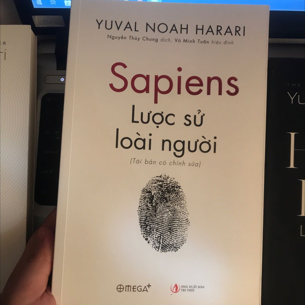 Cả rổ kiến thức luôn mà nó hơi khó đọc. Nhưng nếu hiểu và tư duy được các vấn đề của cuốn sách thì một chân trời mới sẽ mở ra với bạn!!!