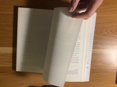 Sách in thiếu trang, đang đọc đôi khi lại thấy trang giấy trắng không có chữ.