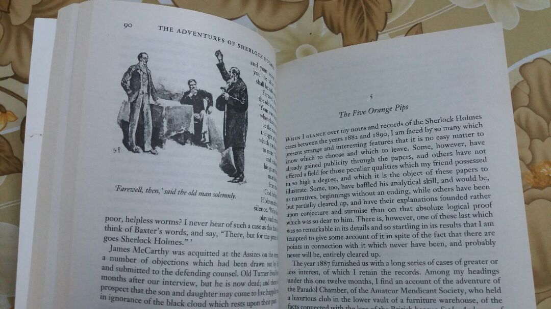 Bìa đẹp, giấy vàng nhưng vẫn sáng và chắc chắn, in rõ chữ, không bị xuyên thấu, có hình minh họa. So với các loại sách Anh ngữ khác thì giá rất rẻ. Mình định mua cuốn này đọc để học hỏi cách viết tiếng Anh cho hàn lâm, mà có mấy kiểu ngữ pháp đọc vào chả hiểu gì cả nên phần lớn chỉ học được từ mới thôi.