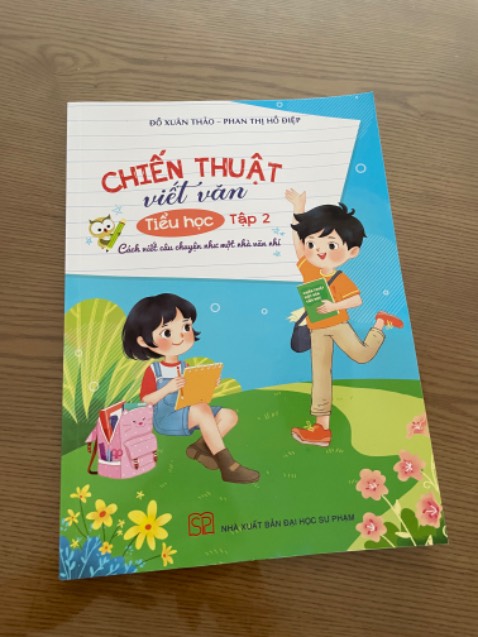 Giao hàng đúng hẹn đóng gói cẩn thận. sách trình bày khá hấp dẫn với nhiều hình vẽ minh họa, tuy hình minh họa chưa được đẹp lắm. Nội dung dễ hiểu, gợi mở cho trẻ viết văn hiệu quả hơn