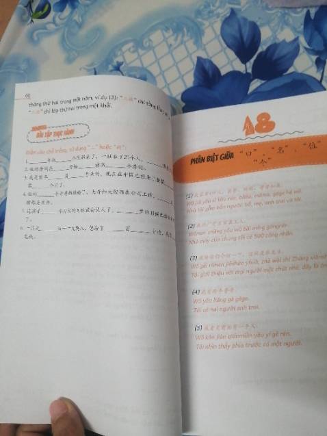 Sách đẹp, sách hay, truyện đính kèm cũng rất hữu ích, có đính kèm CD cho truyện. Rất thích ạ