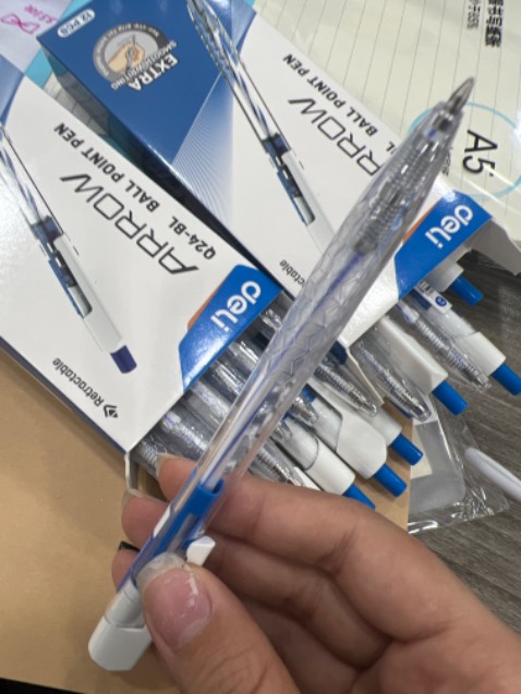 Mua 20 cái bút mà 34k tính ra hơn 1k 1 cái siêu sẻ viết rất mướt