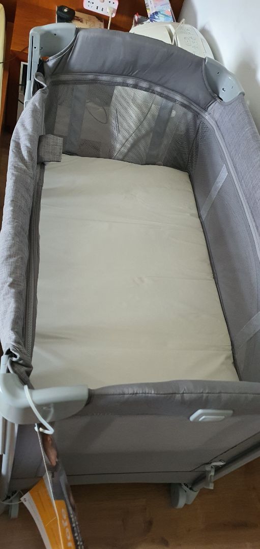 tiki giao rất nhanh nha. chất lượng của cũi joie thì khỏi bàn 😊